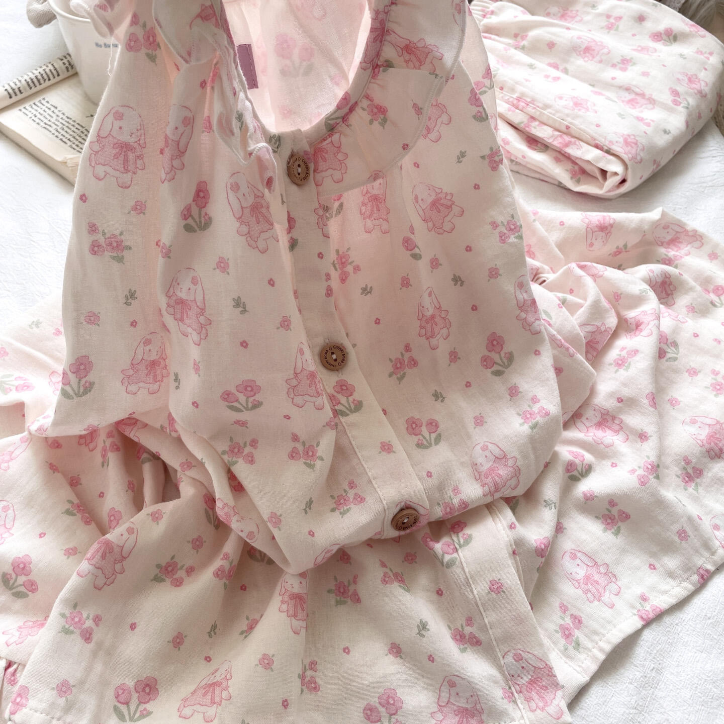 侘町2025睡衣新款垂耳兔花园纯棉双纱布长袖长裤居家卡通小熊套装