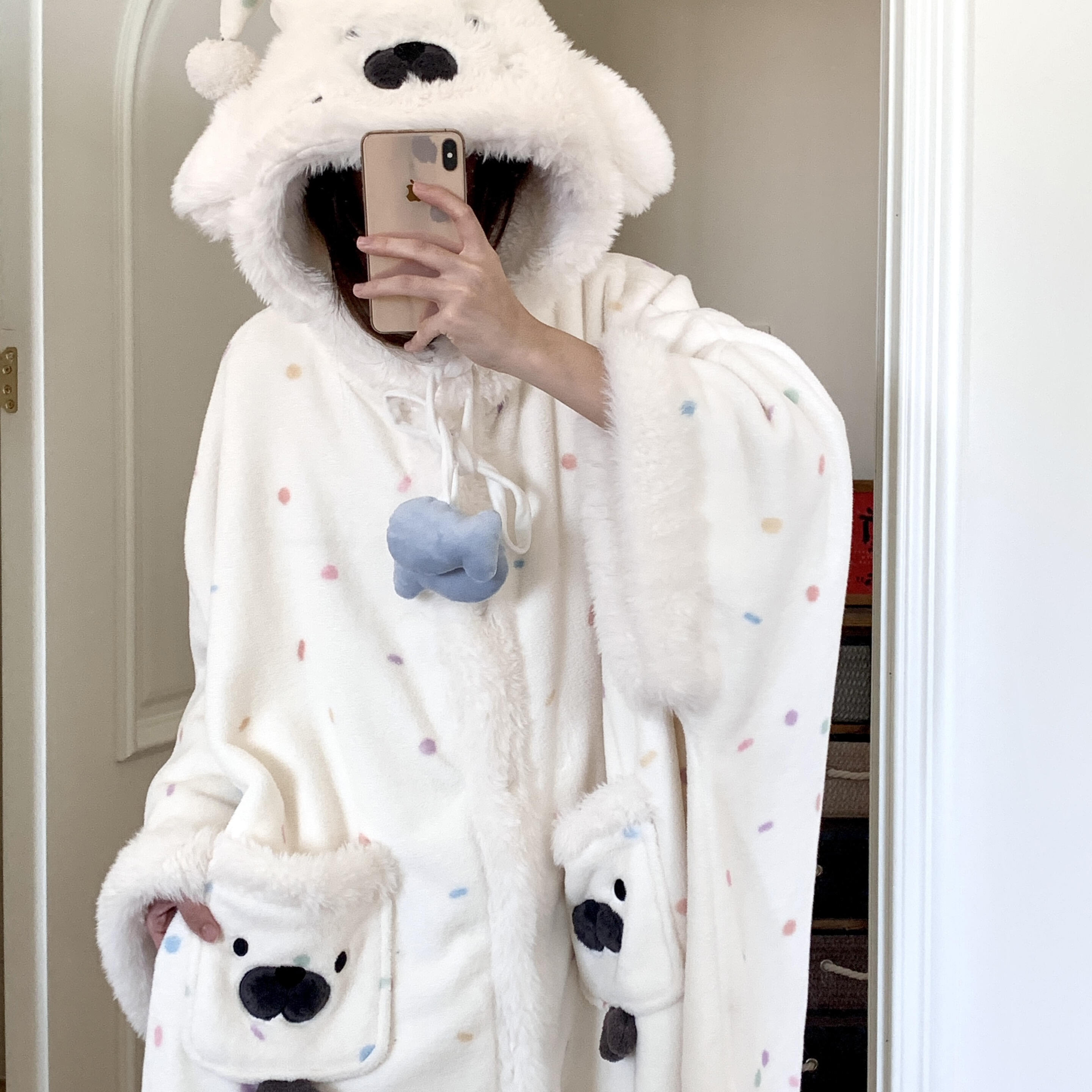 侘町2025新款卡通彩色圈圈小海豹斗篷睡袍睡衣冬季法兰绒女家居服