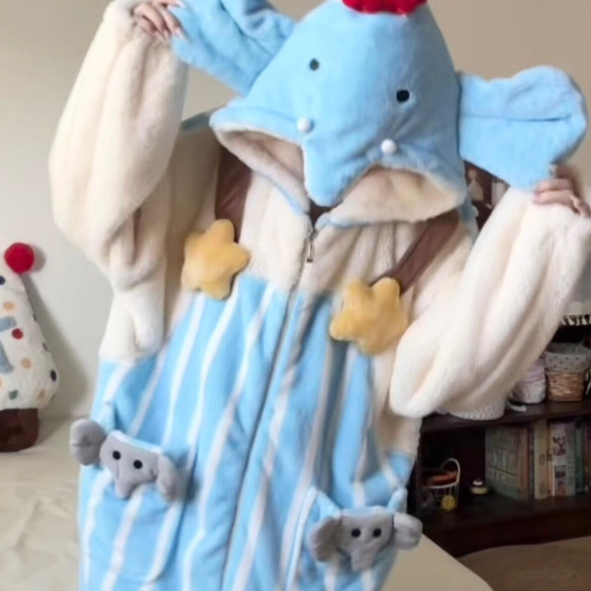 侘町2025新款保暖法兰绒笨笨大象连体背带睡衣女可外穿秋冬家居服