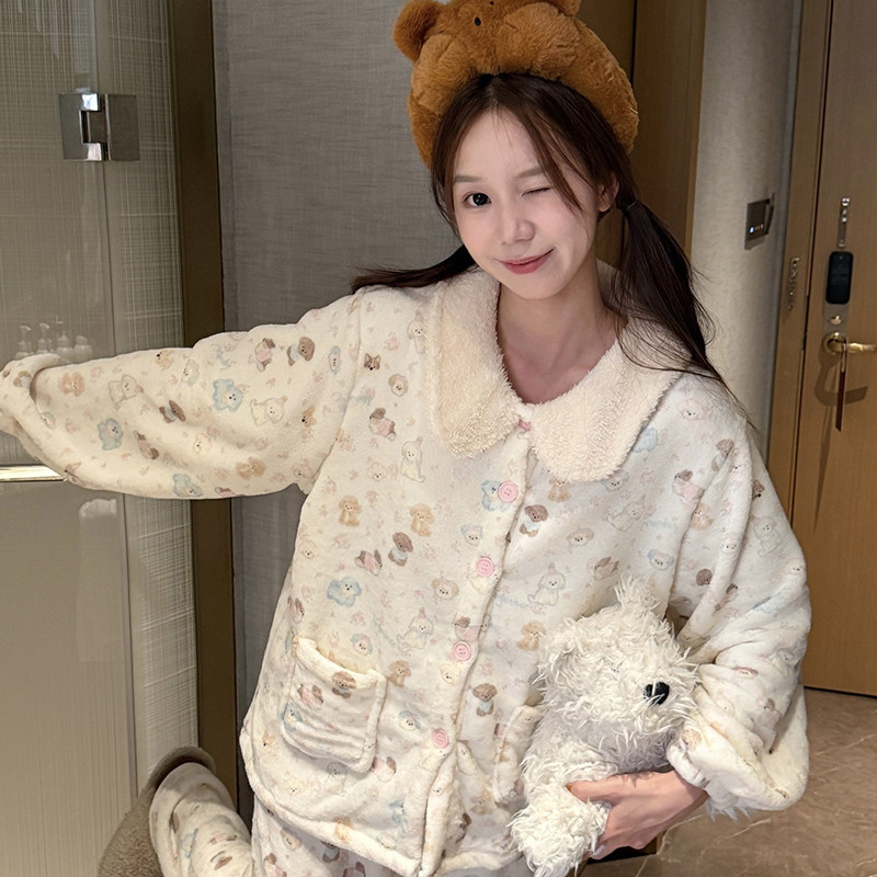 侘町2025秋冬新款娃娃领奶油小熊法兰绒宽松加厚可外穿休闲家居服