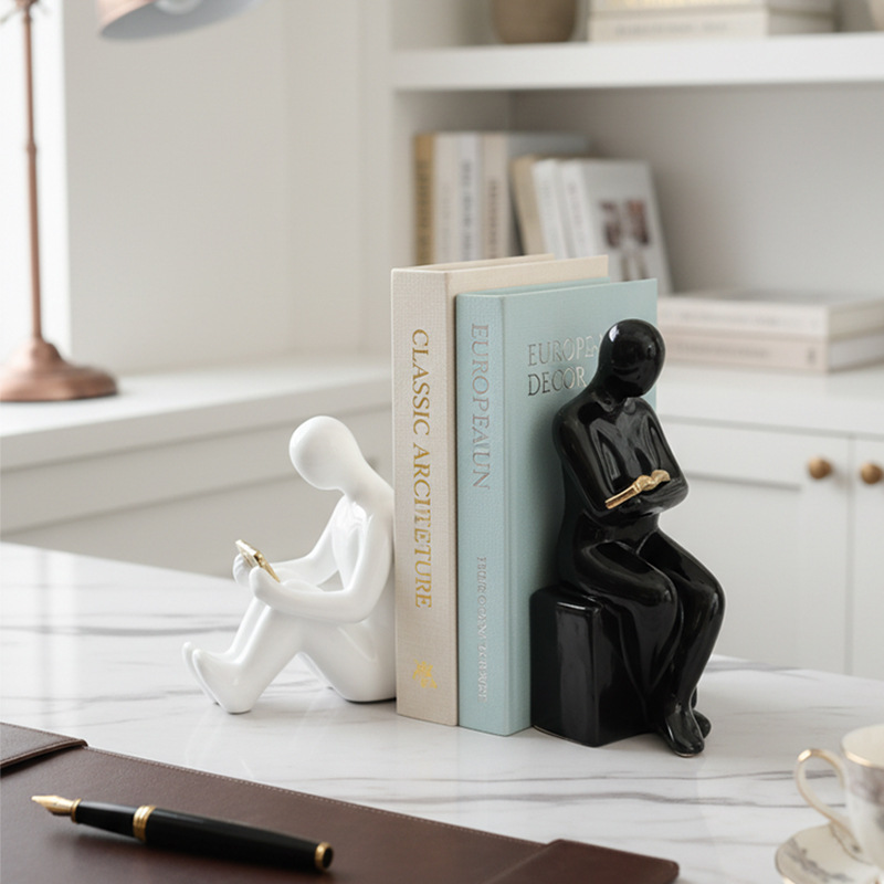 现代简约轻奢陶瓷看书人书档桌面摆件家居客厅电视柜酒柜装饰玄关