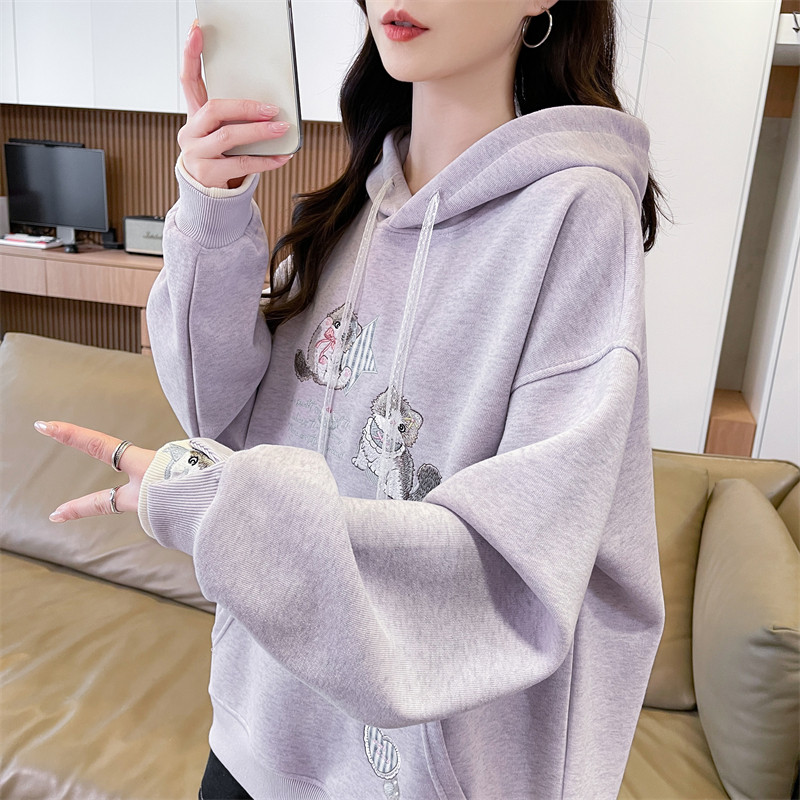春秋新爆款连帽衫时尚洋气外穿卫衣女初高中学生独特漂亮个性上衣