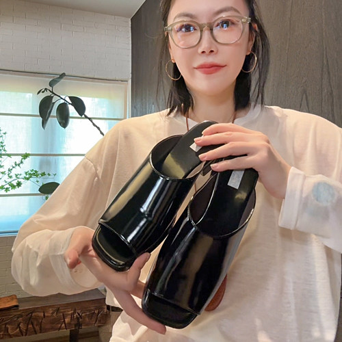 LUNA“水光闪耀”The r*w鱼嘴亮面高级感平底低跟拖鞋