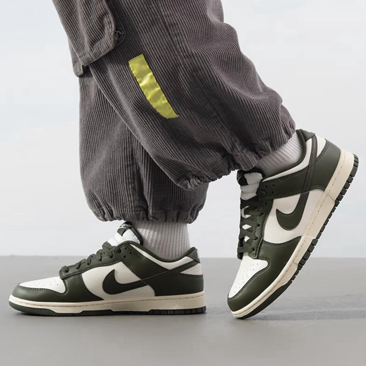 耐克 Nike DUNK LOW 男子运动复古休闲拼接低帮板鞋 HF5441-102,运动鞋new,板鞋,淘宝优惠券,粉丝福利购,淘宝优惠卷