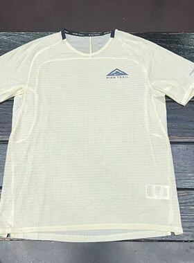 耐克 Nike DRI-FIT 男子运动速干休闲户外跑步短袖T恤 DV9306-113