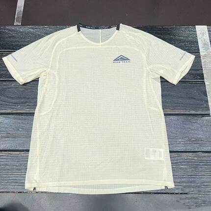 耐克 Nike DRI-FIT 男子运动速干休闲户外跑步短袖T恤 DV9306-113
