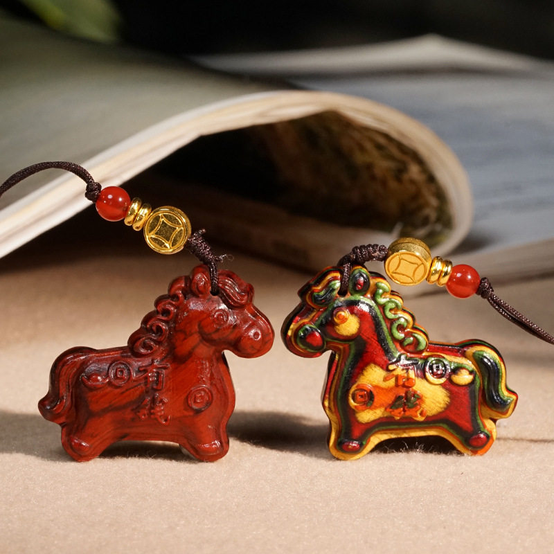 紫檀木彩虹木雕刻马上有钱生肖小马挂件汽车钥匙扣手机挂饰吊坠