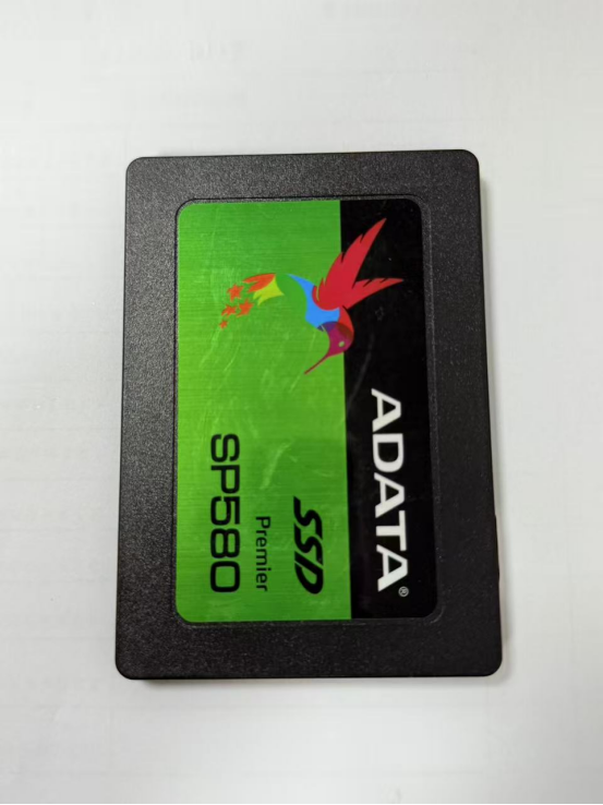 1月18日丽水银色HONOR笔记本电脑一台、电脑硬盘两个网络拍卖公告