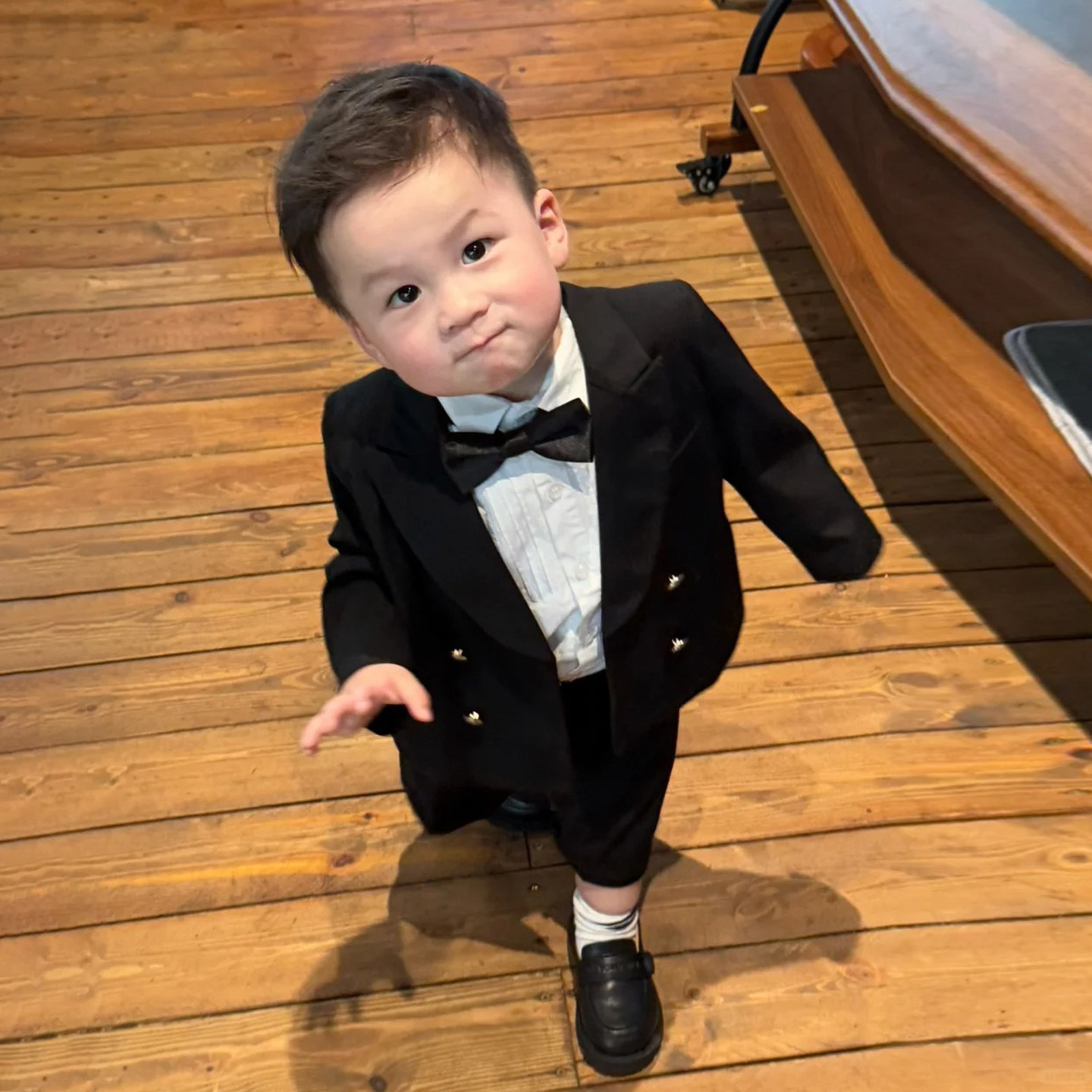 男宝宝西装套装春秋儿童帅气小西服时髦宝宝周岁生日礼服花童正装