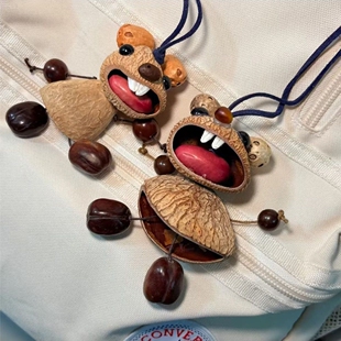 治愈门牙鼠果壳包挂件手工diy材料包成品植物种子萌风铃背包挂饰