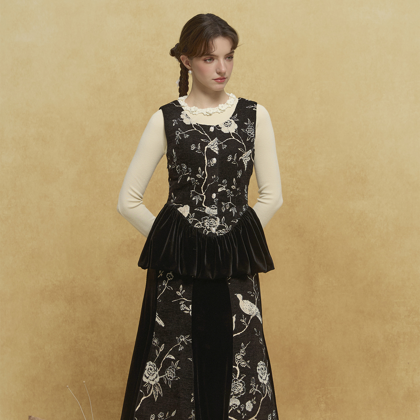 尾鸢录原创新品千金风花间鸟提花小上衣拼色收腰显瘦女 赫本马甲