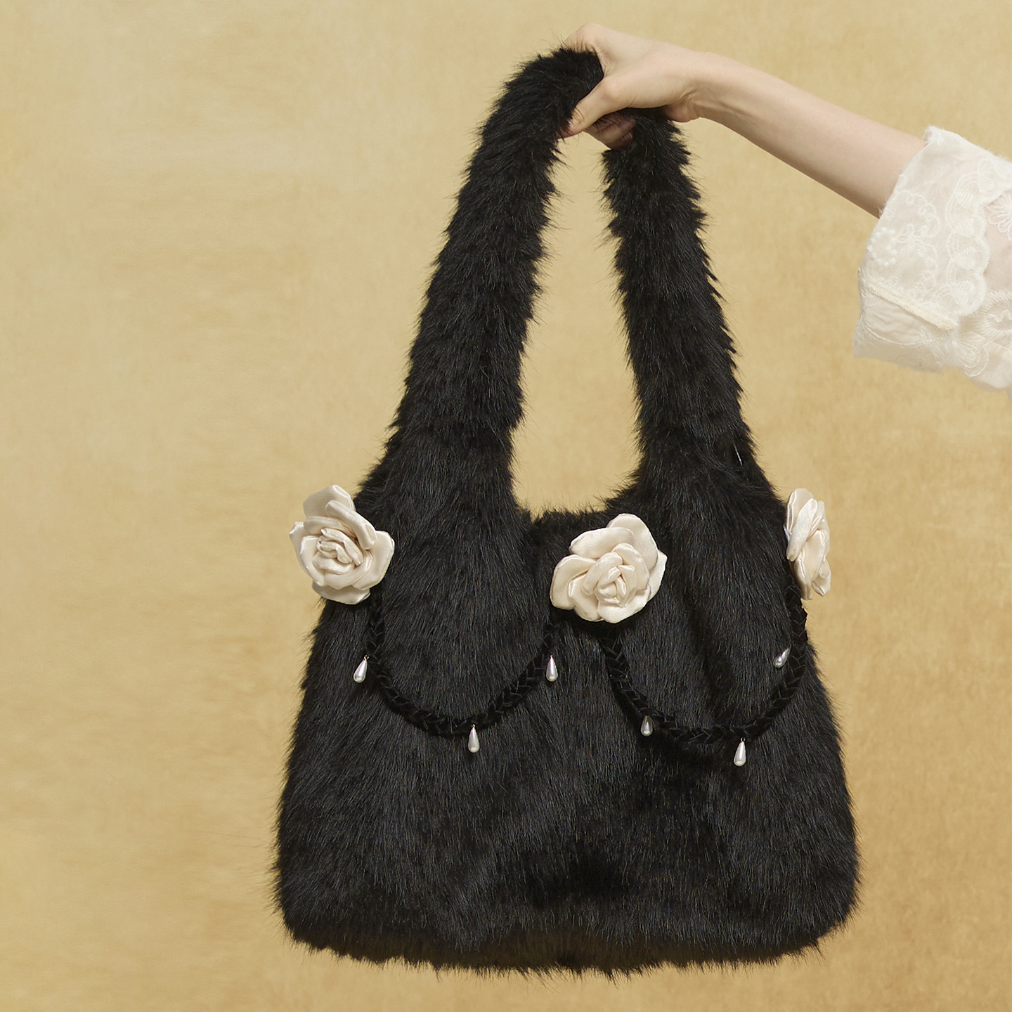 尾鸢录秋冬新款山茶花编织毛毛单肩托特包原创 百搭白色