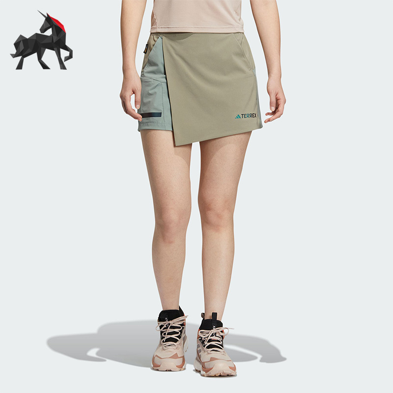 阿迪达斯女子运动短裤