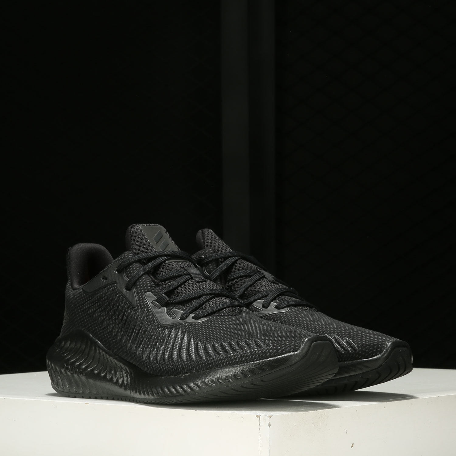 Adidas/阿迪达斯正品  男女多用途裹脚跑步运动鞋 EG1391