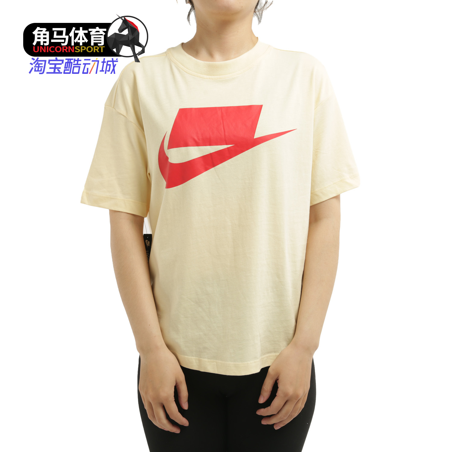 耐克女子运动休闲宽松短袖T恤