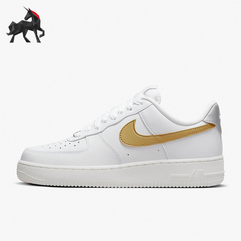 耐克女子运动休闲空一号板鞋