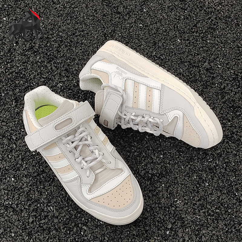 运动鞋Adidas/阿迪达斯