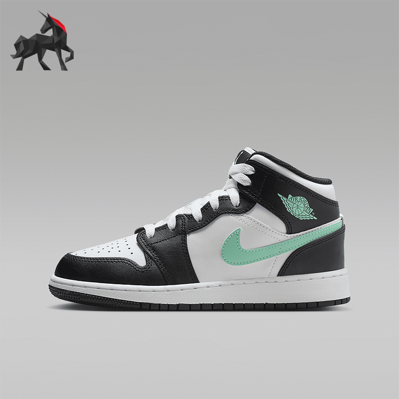 耐克经典大童运动篮球鞋