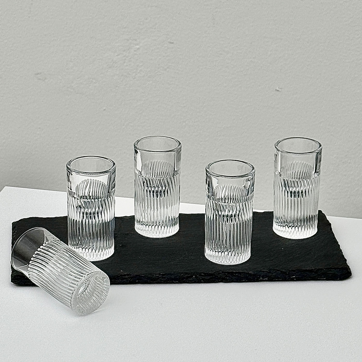高颜值精致子弹头白酒杯