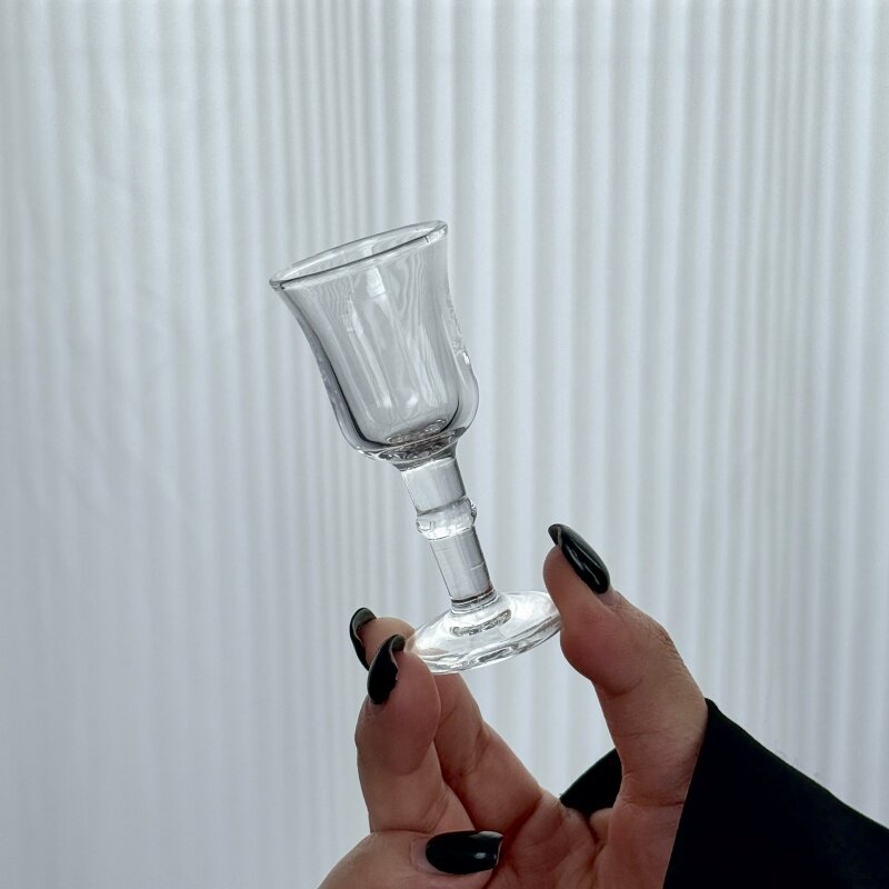 创意玻璃高脚白酒杯家用