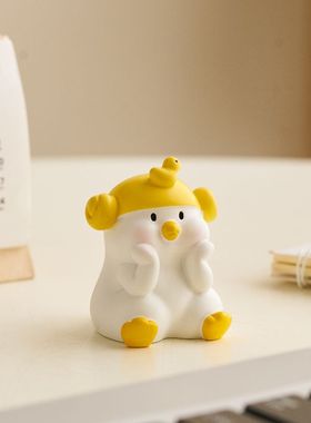 可爱卡通创意小鸡公仔解压摆件办公室工位桌面装饰品女生生日礼物