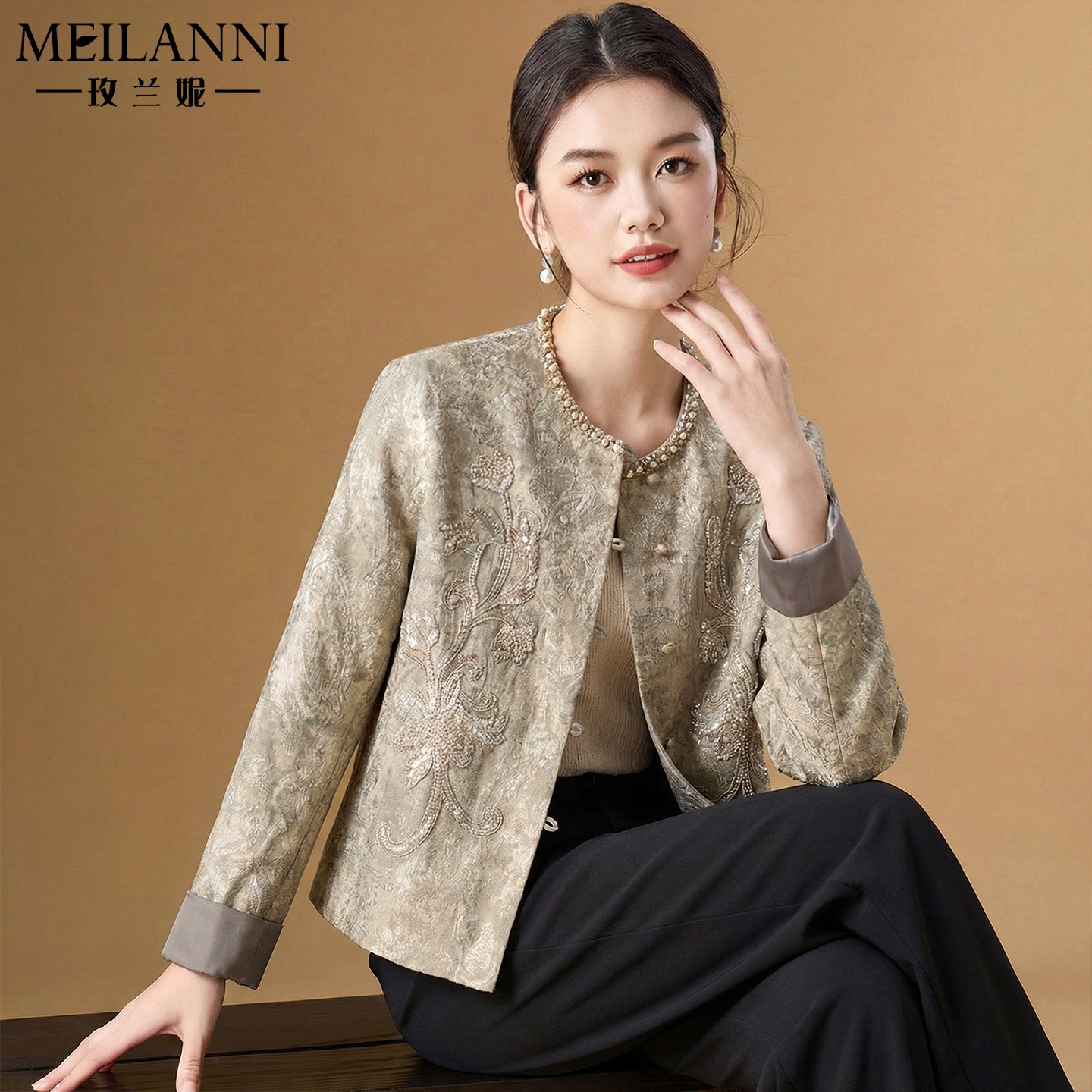 新中式刺绣小香风短外套妈妈装