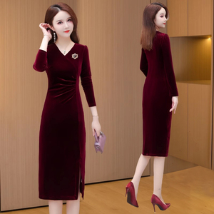 喜婆婆婚宴装连衣裙女早秋2026新款十三行高端金丝绒妈妈礼服裙子