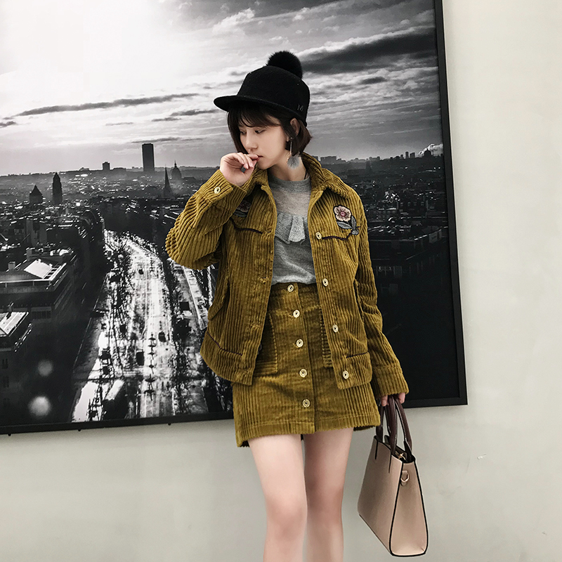 黄色刺绣呢绒夹克女短款3F4F408小上衣2018秋冬新款外套