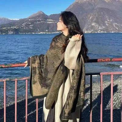 That mountain is calling for us to travel in Xinjiang, wear