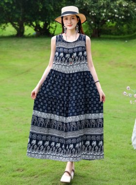背心碎花棉绸连衣裙女夏宽松加肥