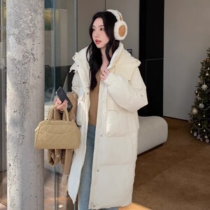 羽绒服女中长款2023年冬季新款清新时髦设计款白鸭绒保暖连帽外套