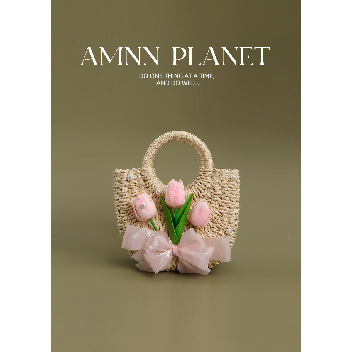 AMNN夏日斜跨手提郁金香草编包