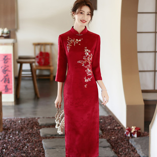 红色七分袖醋酸刺绣长款旗袍喜婆婆婚宴装秋季婚礼妈妈大码礼服裙