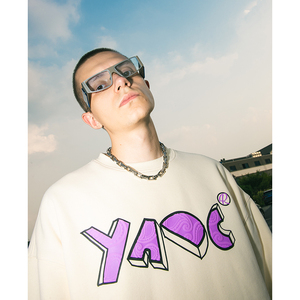 YADcrew  '糖果'绒面发泡腰果花印花加绒街头三色宽松潮套头卫衣