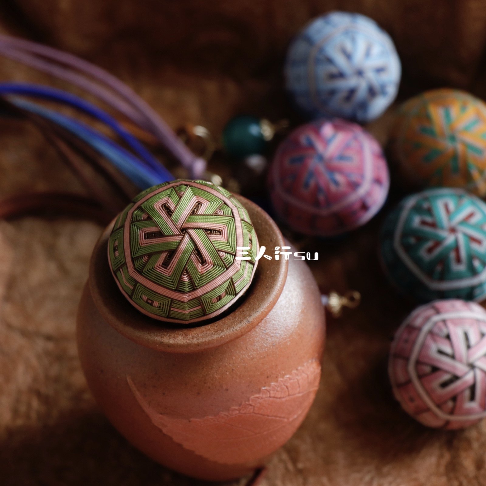 人间倦游 新手勿入 三人行手鞠球包挂/小车挂材料包 周长11cm,特色手工艺,其他特色工艺品,淘宝优惠券,粉丝福利购,淘宝优惠卷