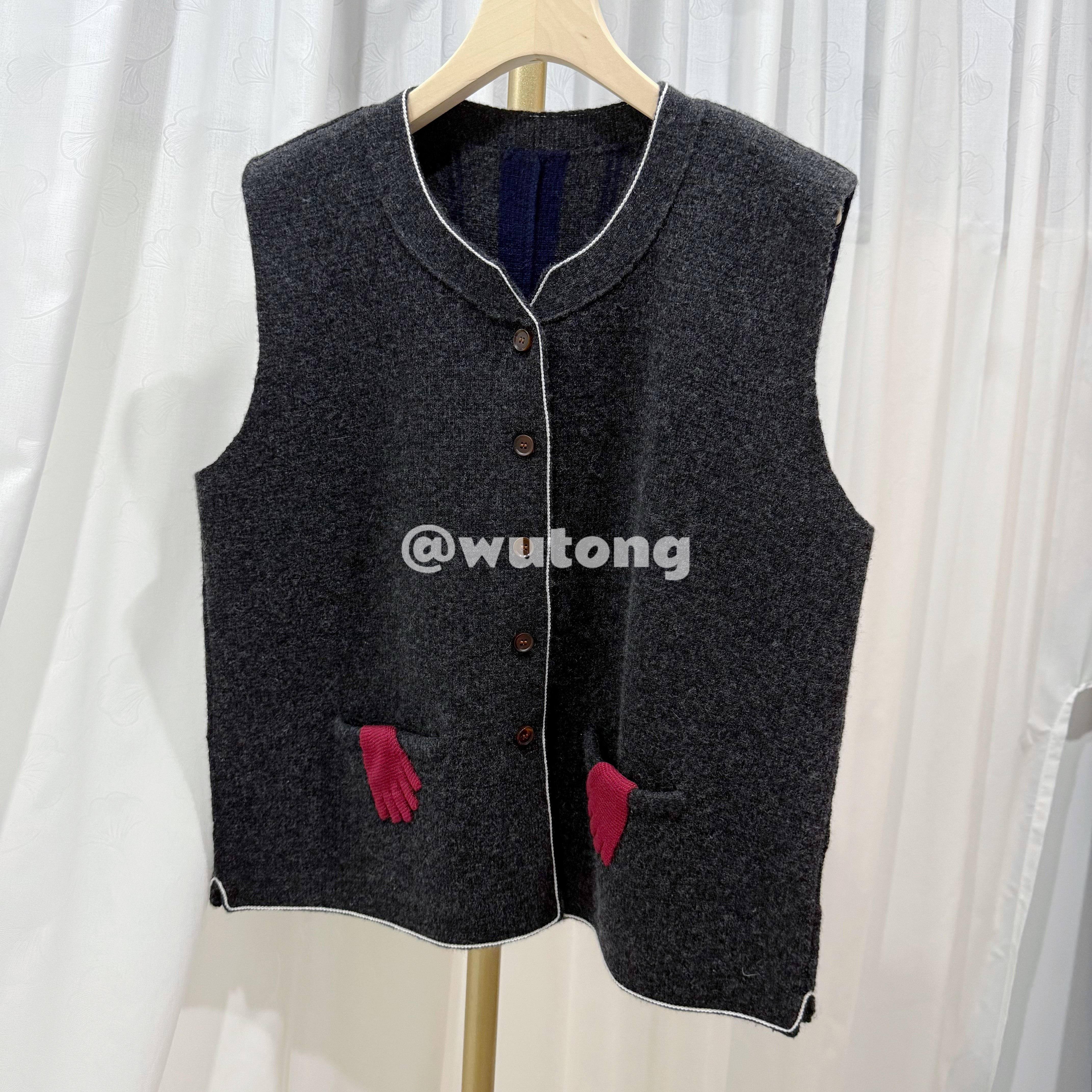 【DY】复古文艺小马甲趣味羊毛绒针织背心上衣撞色提花小手掌可爱