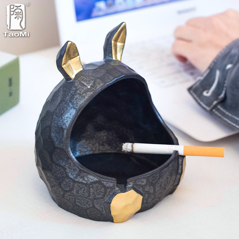 陶迷可爱动物兔子烟灰缸陶瓷大容量个性防飞灰家居车载烟缸小摆件