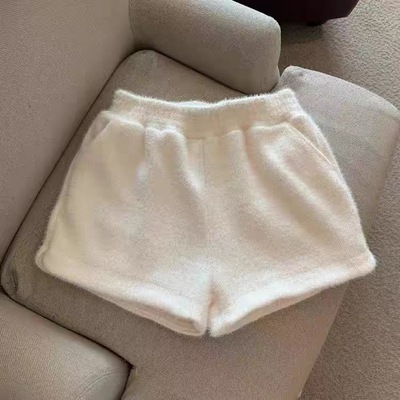 毛线针织水貂绒短裤女秋冬季2025新款小个子高腰时尚外穿打底靴裤
