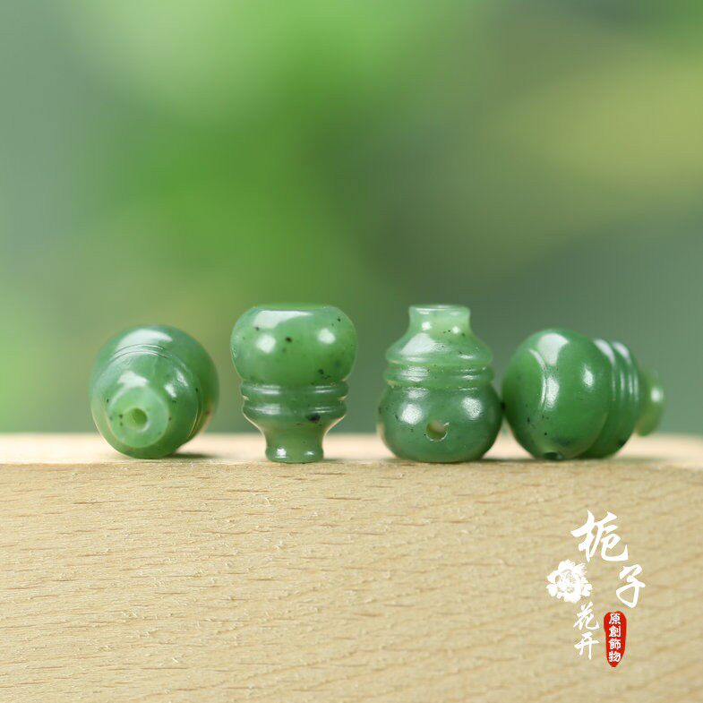 天然和田玉10*12mm碧玉三通图片
