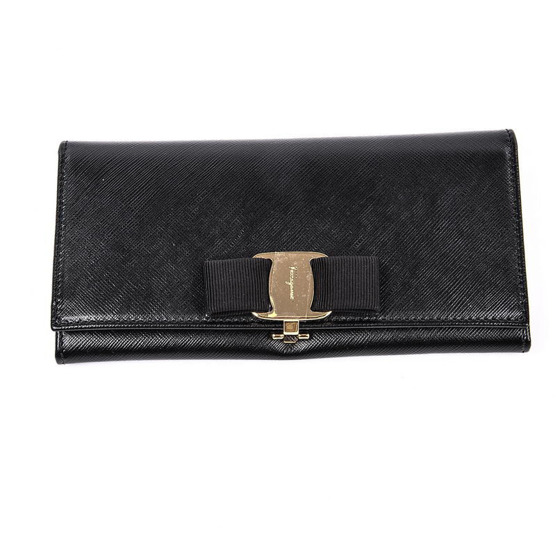 FERRAGAMO菲拉格慕女士欧美经典时尚牛皮搭扣长款钱包正品22A900