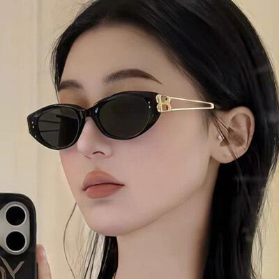 2025新款猫眼墨镜女高级感网红同款金属镂空镜腿kunst太阳镜ins