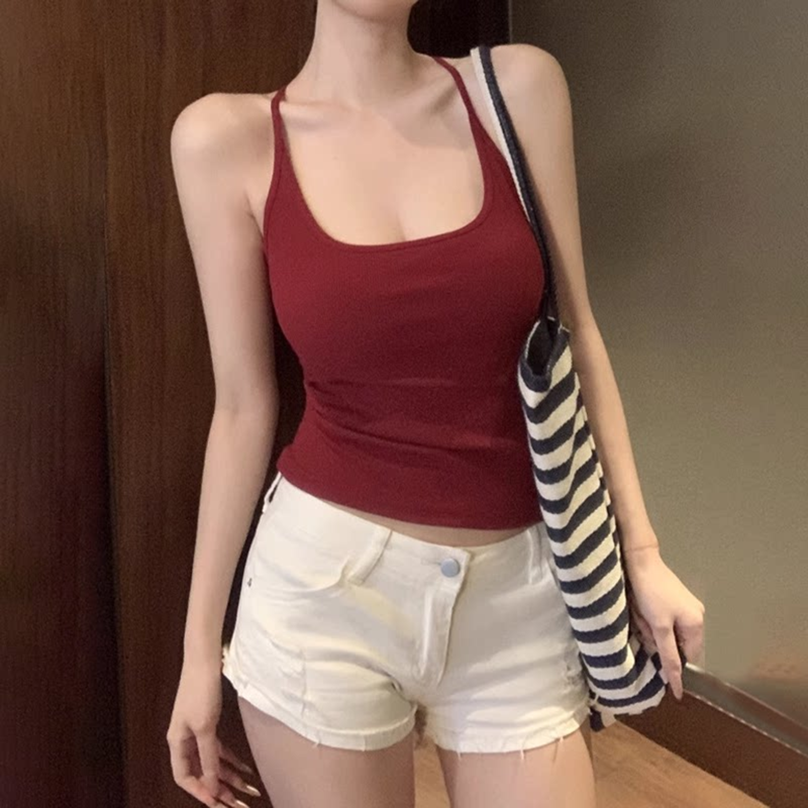红色美背小吊带背心U领上衣