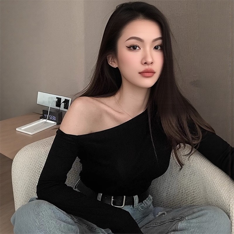 黑色斜肩长袖T恤女款春季修身显瘦一字肩内搭打底衫性感辣妹上衣