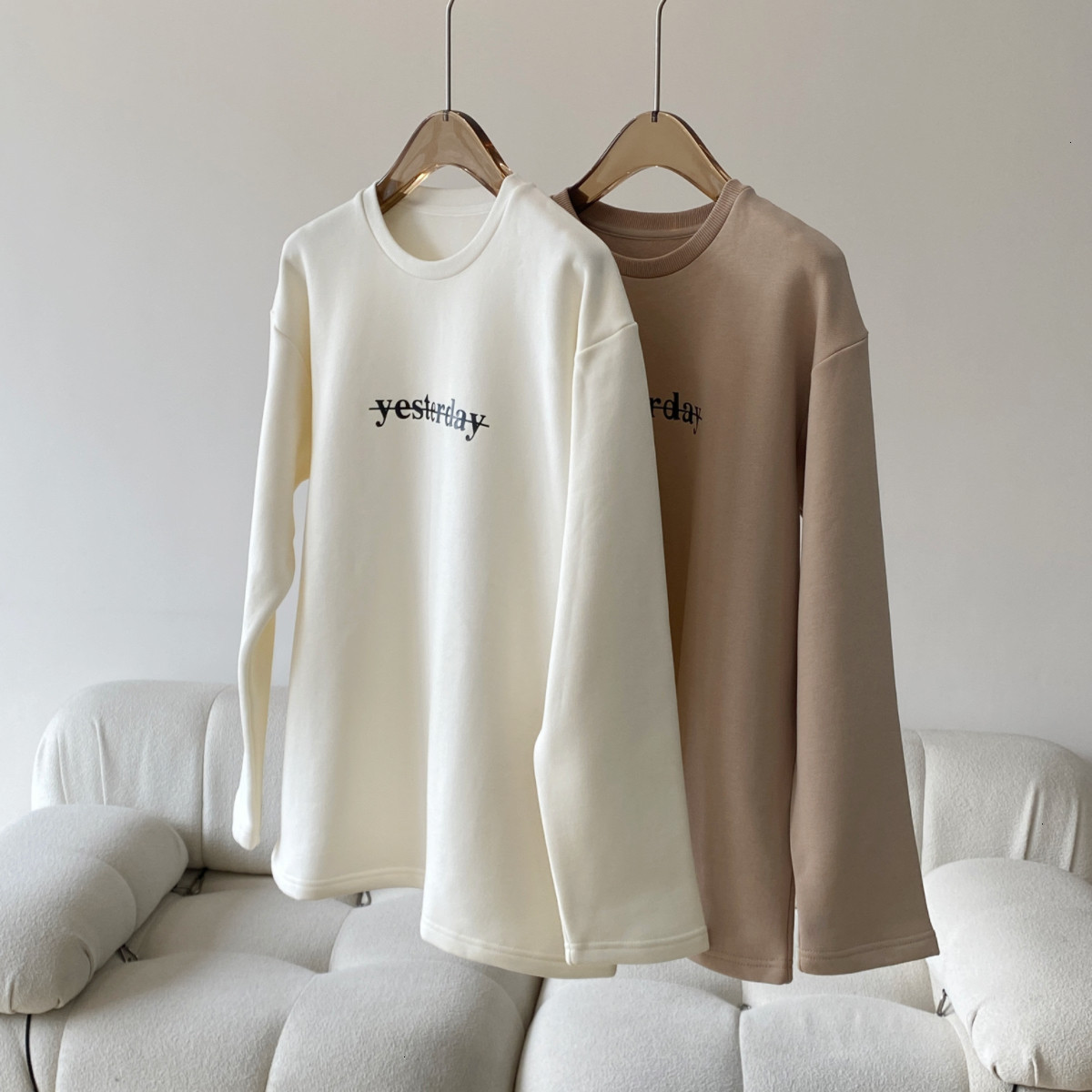 磊 限量简约耐看时髦字母胶印圆领长袖薄绒T恤卫衣中长款#
