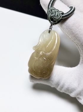 D18#天然和田玉 糖白玉 莲蓬吊坠 苏工花雕 43*21.8*11mm 14.47克