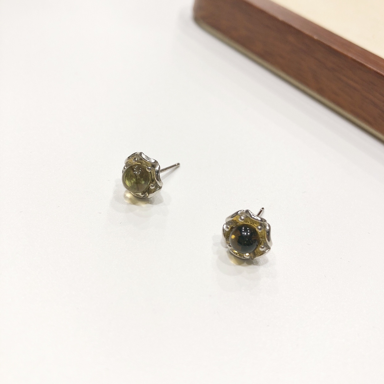 J303# S925银 天然蓝珀耳钉 9.3*6.5mm