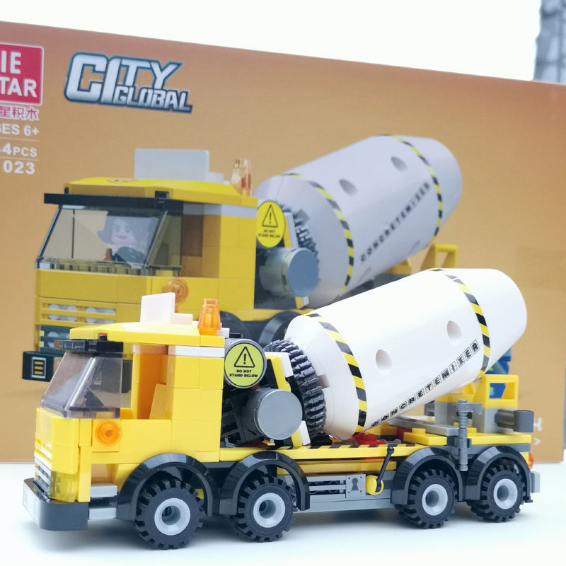 重型卡车手工挖掘机积木多处联动