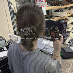 小众复古豹纹大肠发圈小版发量少丸子头发绳韩国新款马尾扎发头绳