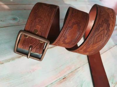 几何图形复古针扣棕色经典款皮带