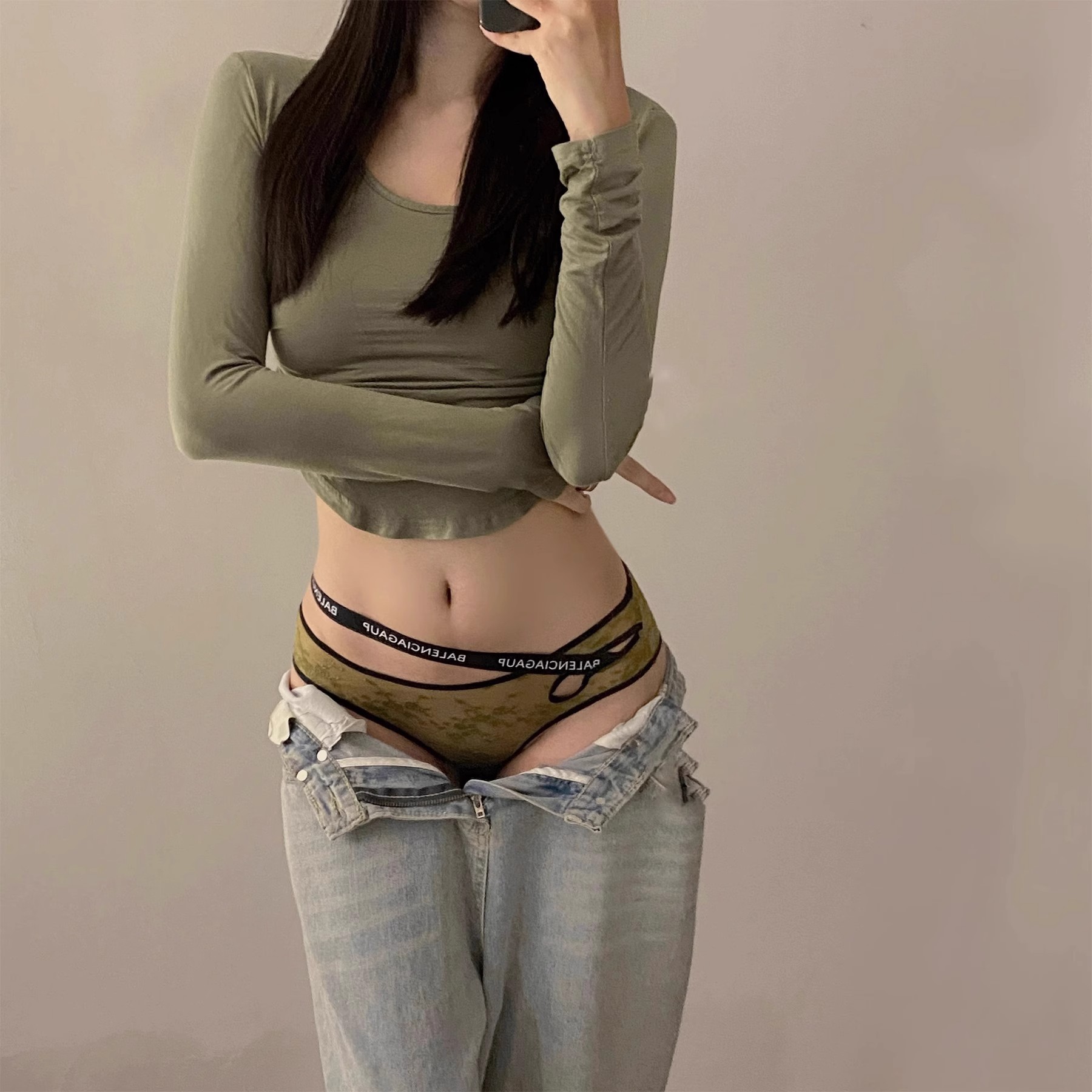 性感蕾丝内裤女性感时尚日系中低腰三角裤纯欲风无痕透气运动短裤
